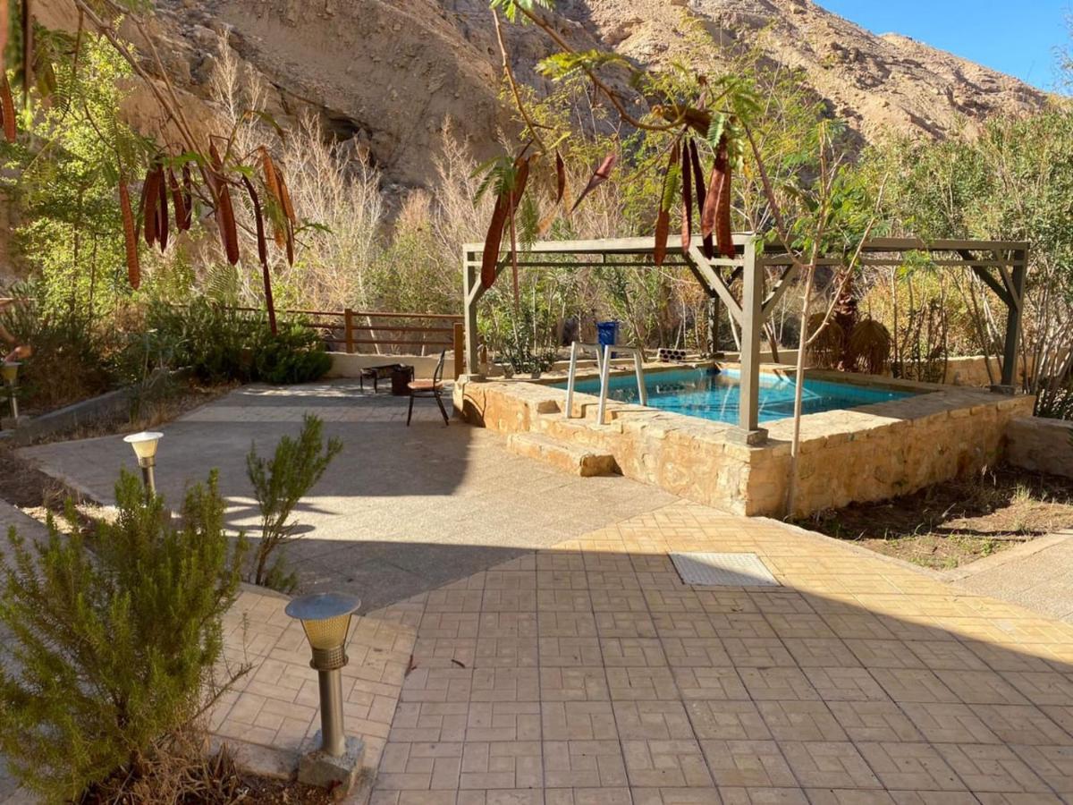 Afra Hot Springs Chalets At-Tafilah Ngoại thất bức ảnh