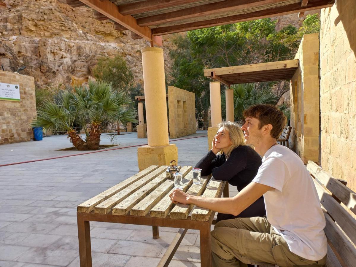 Afra Hot Springs Chalets At-Tafilah Ngoại thất bức ảnh