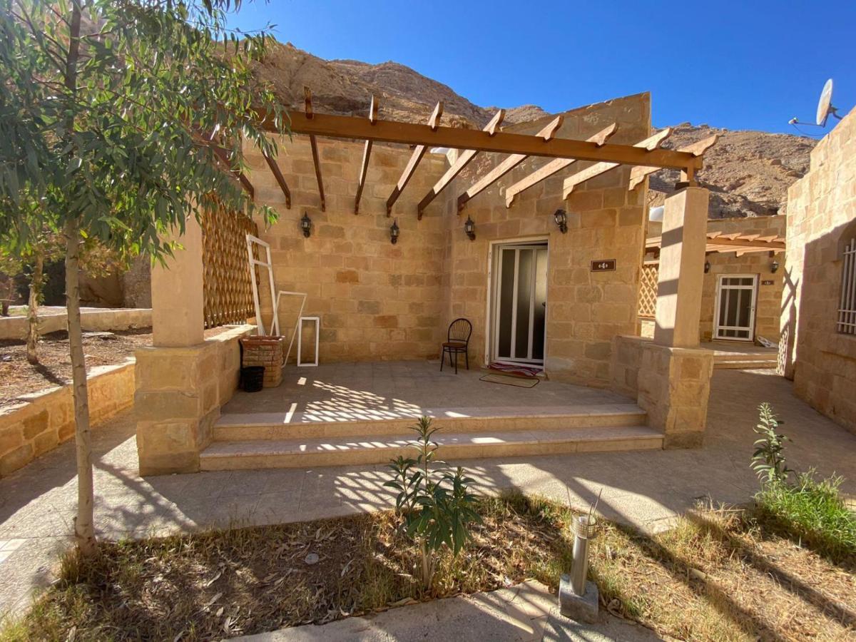 Afra Hot Springs Chalets At-Tafilah Ngoại thất bức ảnh