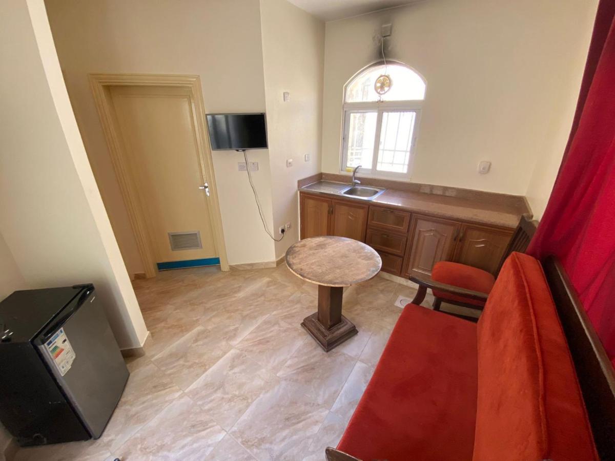 Afra Hot Springs Chalets At-Tafilah Ngoại thất bức ảnh