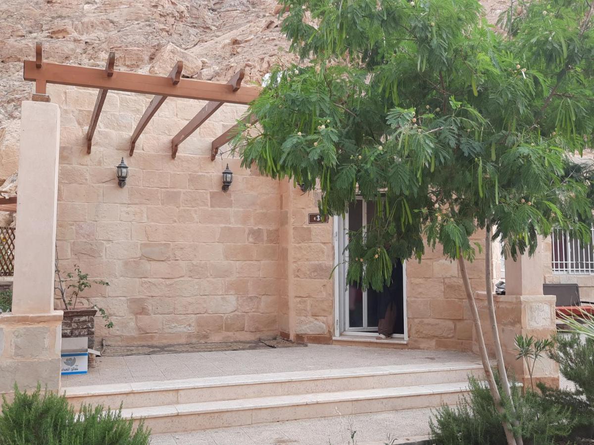 Afra Hot Springs Chalets At-Tafilah Ngoại thất bức ảnh
