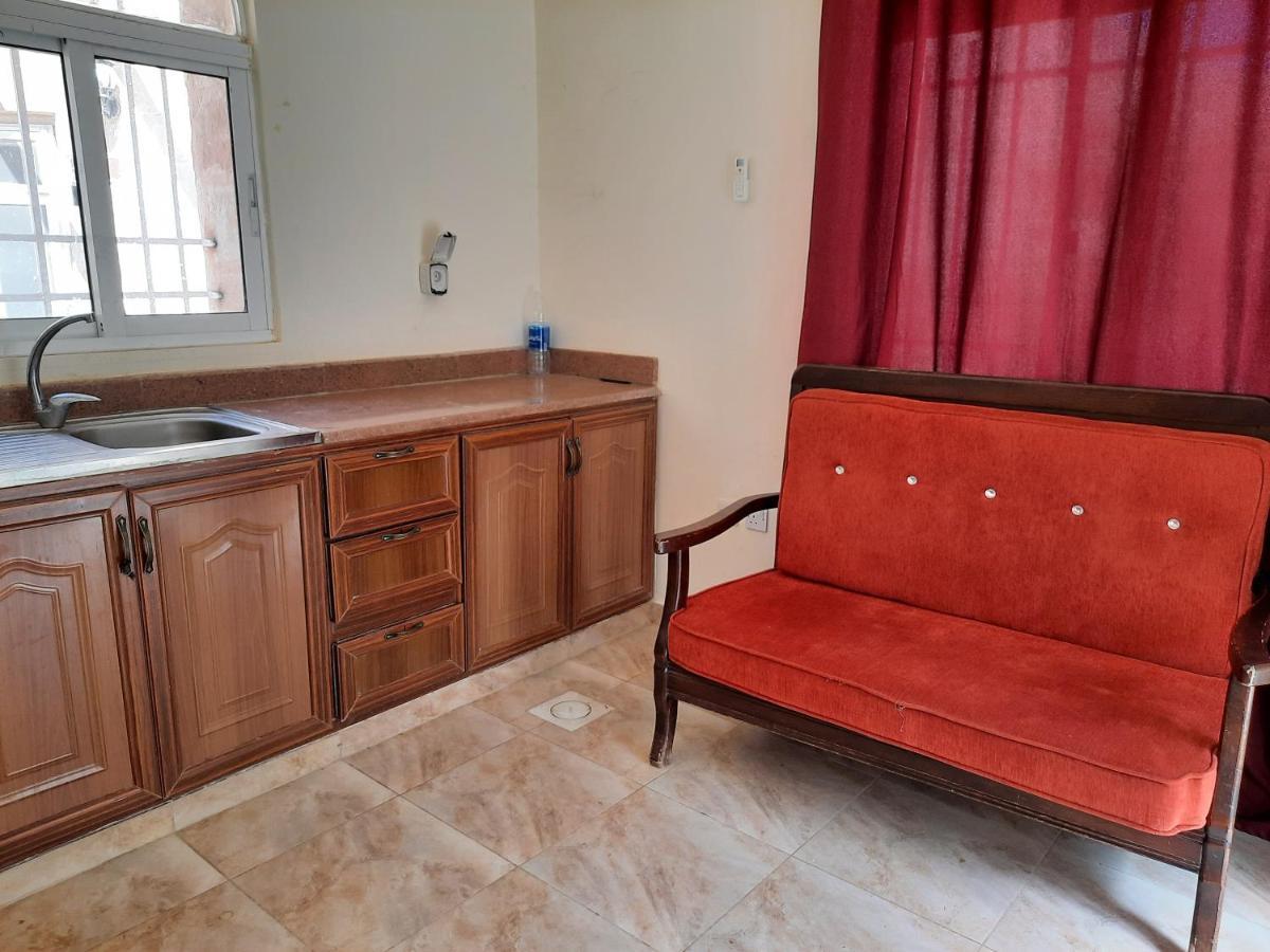 Afra Hot Springs Chalets At-Tafilah Ngoại thất bức ảnh