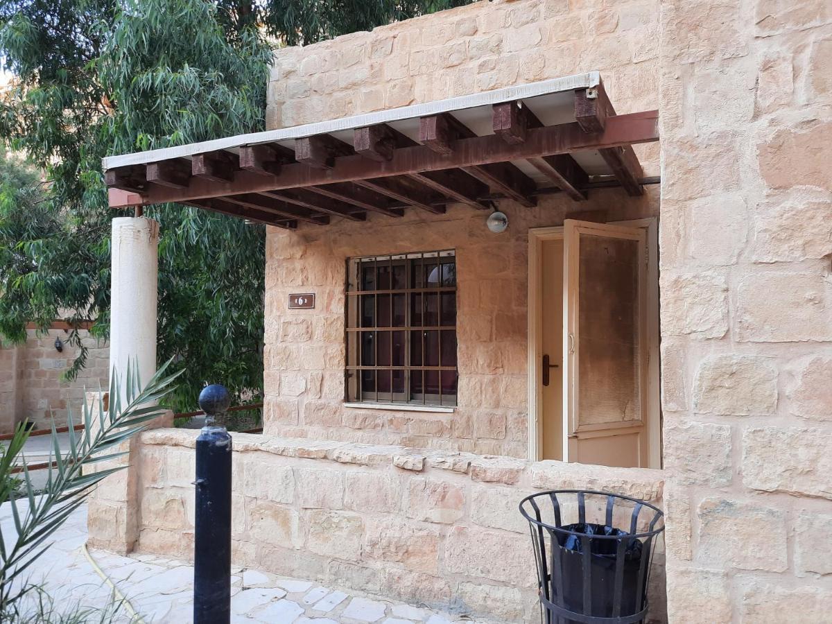Afra Hot Springs Chalets At-Tafilah Ngoại thất bức ảnh