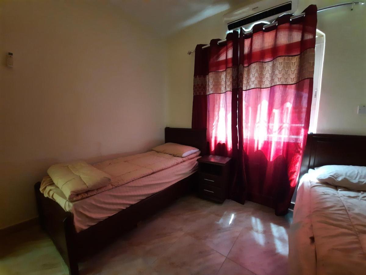 Afra Hot Springs Chalets At-Tafilah Ngoại thất bức ảnh